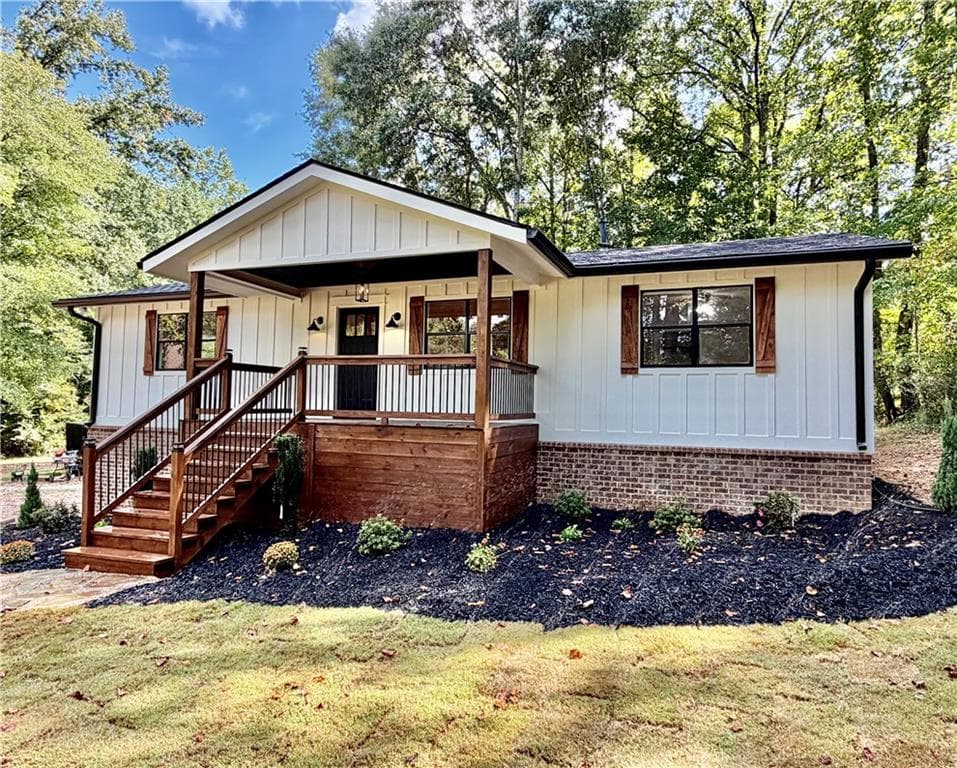 3 bedroom, 2 bathroom, 1,274 sq ft single family residence for sale at 395 George Gray Lane, Waleska, GA 30183 — photo 2
