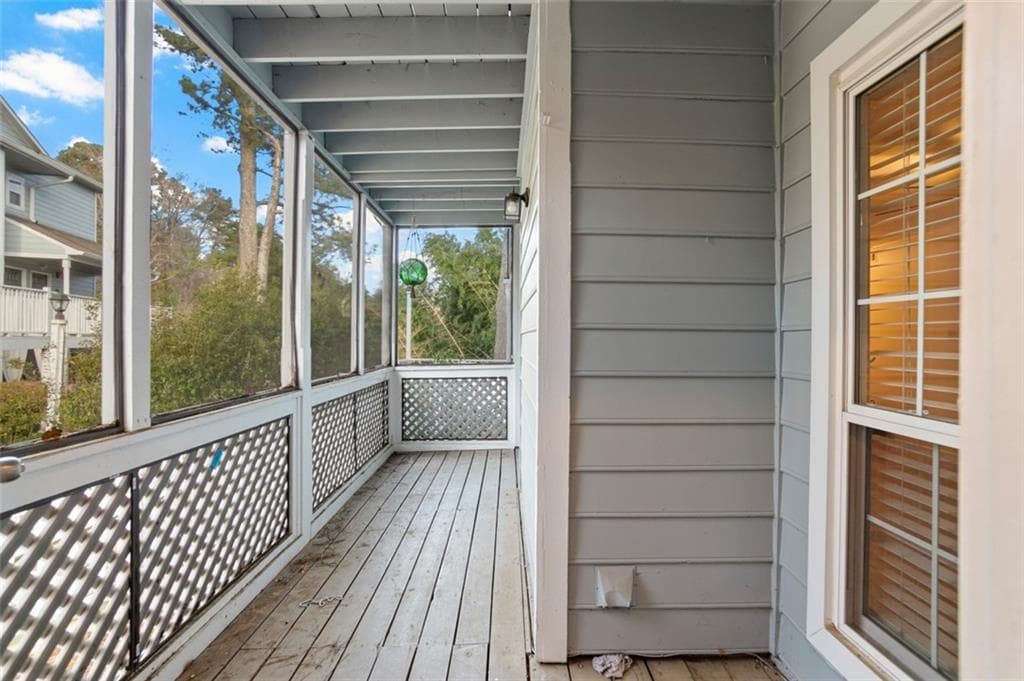 2 bedroom, 2 bathroom, 1,140 sq ft condominium for sale at 4120 Riverlook Parkway 203, Marietta, GA 30067 — photo 5