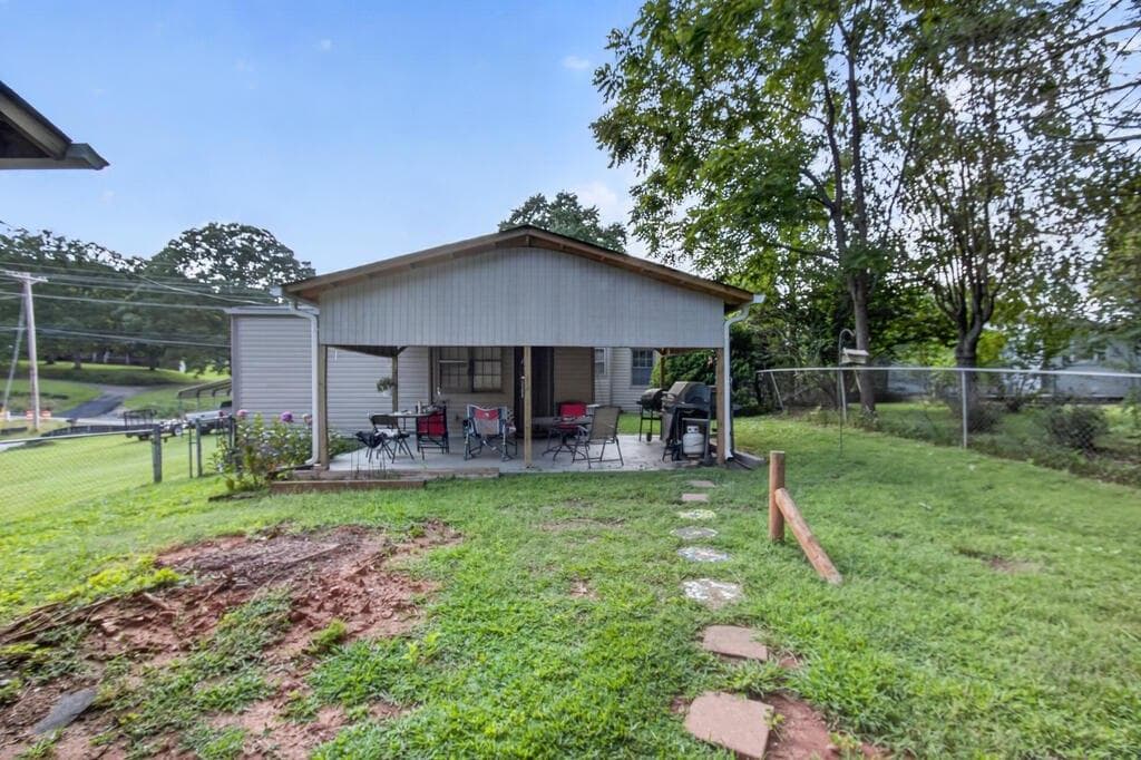 3 bedroom, 2 bathroom, 1,658 sq ft single family residence for sale at 959 Hillcrest Drive, Mccaysville, GA 30555 — photo 8