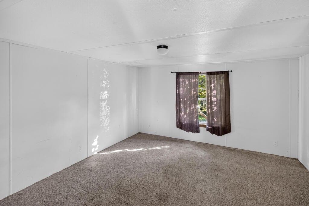 2 bedroom, 1 bathroom, 980 sq ft single family residence for sale at 357 E Second Street, Blue Ridge, GA 30513 — photo 8