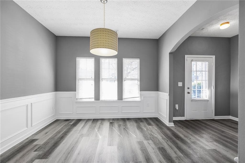 3 bedroom, 3 bathroom, 1,488 sq ft townhouse for sale at 6156 Shoals Loop, Union City, GA 30291 — photo 6