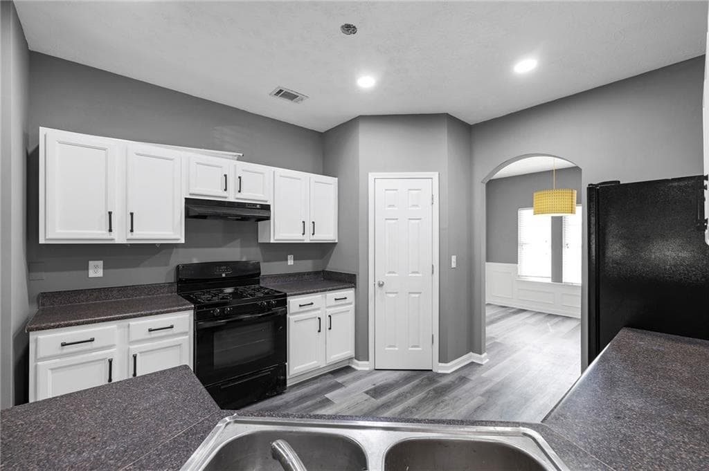 3 bedroom, 3 bathroom, 1,488 sq ft townhouse for sale at 6156 Shoals Loop, Union City, GA 30291 — photo 8