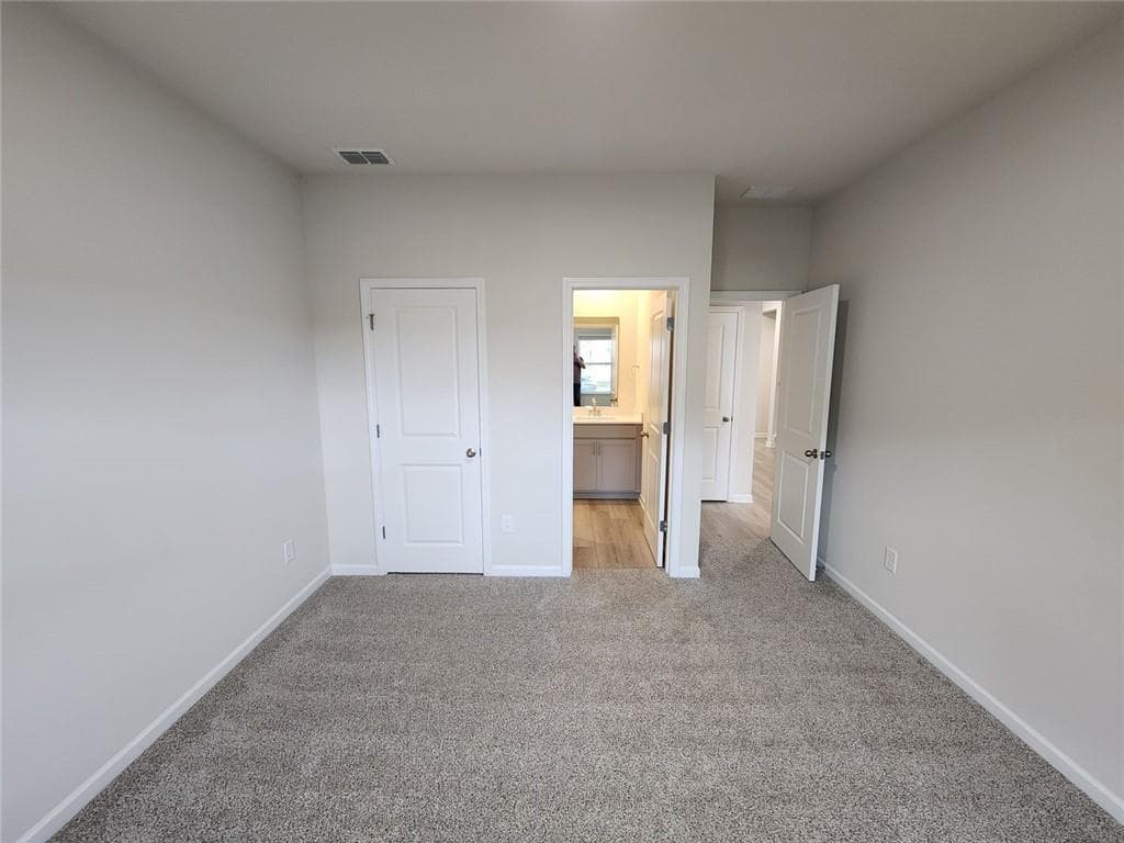 5 bedroom, 5 bathroom, 3,252 sq ft single family residence for rent at 235 Valley Oak Drive, Dawsonville, GA 30534 for $2,950 a month — photo 7