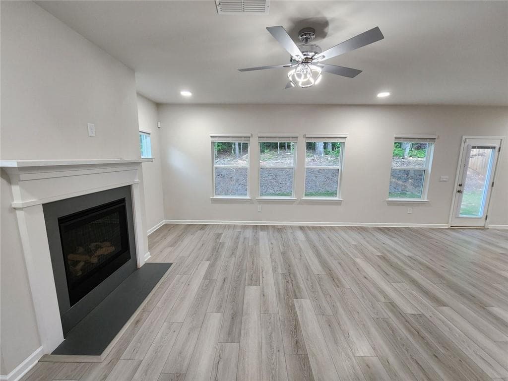 5 bedroom, 5 bathroom, 3,252 sq ft single family residence for rent at 235 Valley Oak Drive, Dawsonville, GA 30534 for $2,950 a month — photo 10