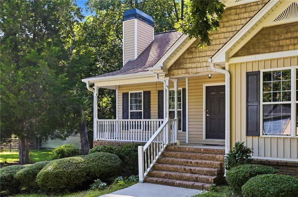 3 bedroom, 3 bathroom, 1,866 sq ft single family residence for sale at 128 McBee Street, Dallas, GA 30132 — photo 2