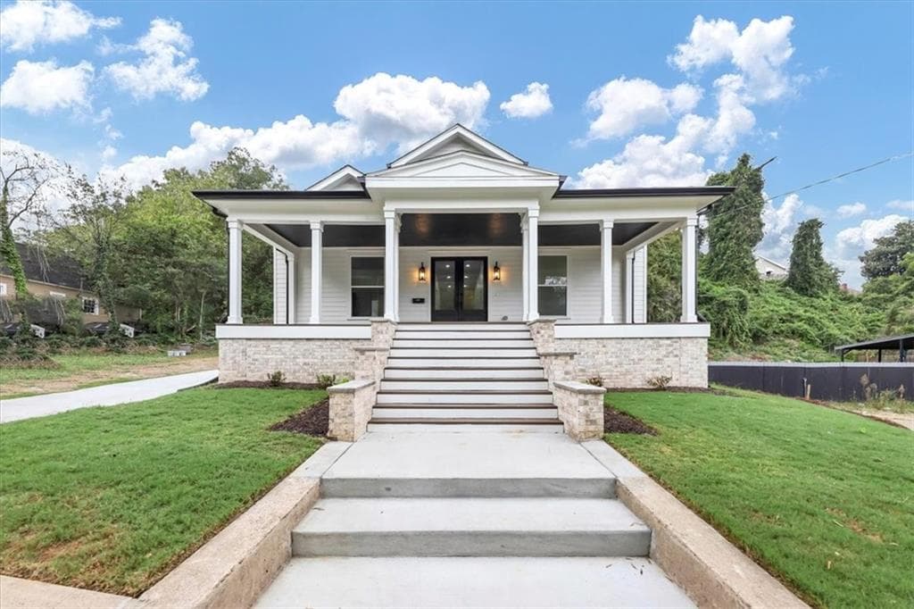 5 bedroom, 4 bathroom, 2,682 sq ft single family residence for sale at 212 S Broad Street SW, Rome, GA 30161 — photo 3