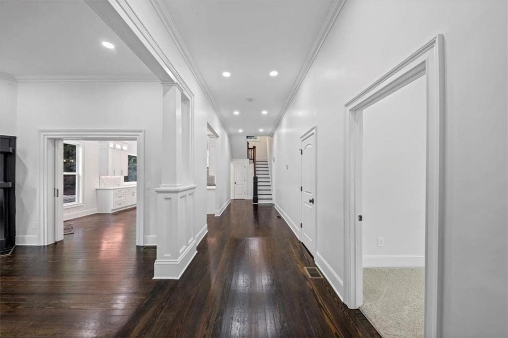 5 bedroom, 4 bathroom, 2,682 sq ft single family residence for sale at 212 S Broad Street SW, Rome, GA 30161 — photo 7