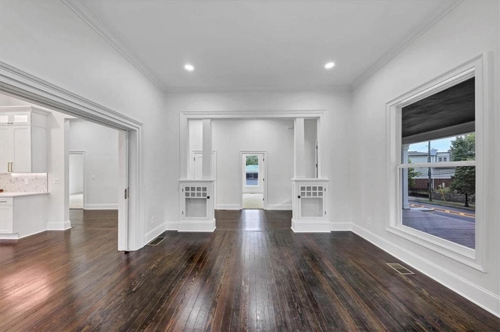 5 bedroom, 4 bathroom, 2,682 sq ft single family residence for sale at 212 S Broad Street SW, Rome, GA 30161 — photo 9