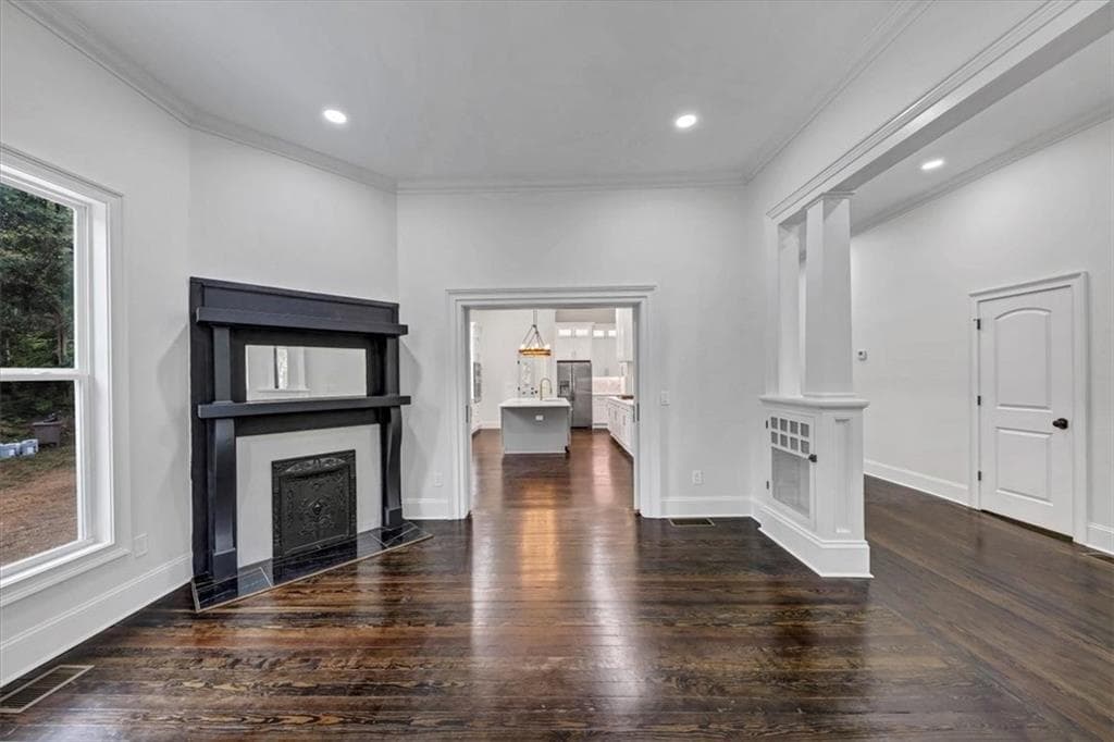 5 bedroom, 4 bathroom, 2,682 sq ft single family residence for sale at 212 S Broad Street SW, Rome, GA 30161 — photo 10