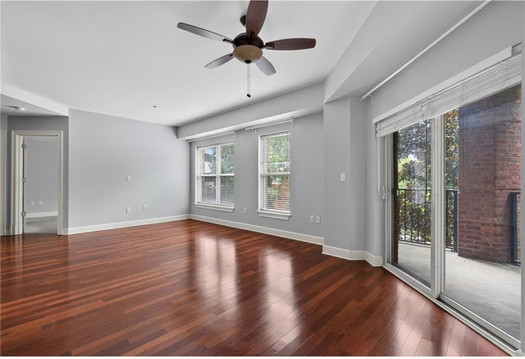 2 bedroom, 4 bathroom, 1,172 sq ft condominium for sale at 200 River Vista Drive 302, Sandy Springs, GA 30339 — photo 6