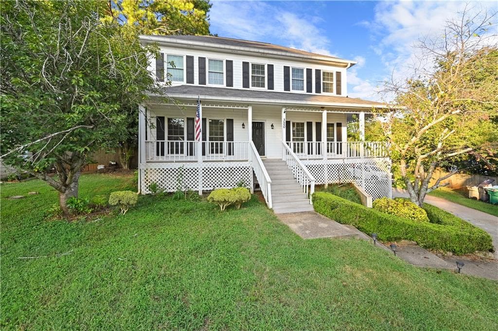 3 bedroom, 4 bathroom, 2,648 sq ft single family residence for sale at 320 Fountainmist Trail, Lawrenceville, GA 30043 — photo 2