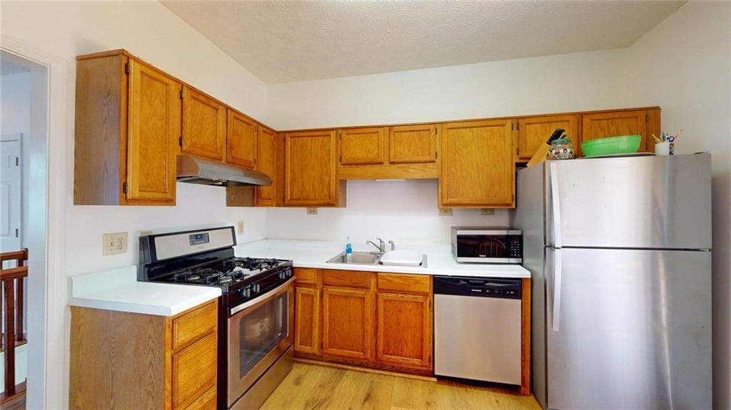 3 bedroom, 3 bathroom, 1,670 sq ft single family residence under contract at 2400 Brooks Court, Smyrna, GA 30082 — photo 5