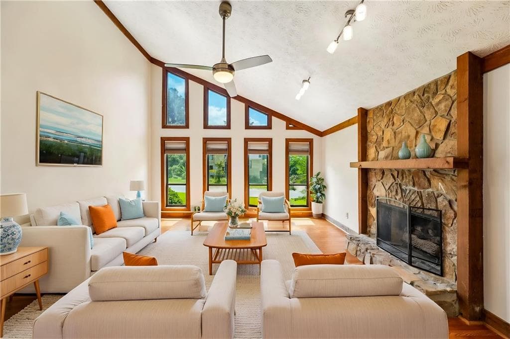 4 bedroom, 3 bathroom, 2,480 sq ft single family residence under contract at 3731 Willow Mill Drive, Lawrenceville, GA 30044 — photo 8