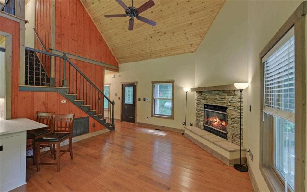 2 bedroom, 3 bathroom, 1,610 sq ft single family residence for sale at 1374 Lucius Road, Cherry Log, GA 30522 — photo 2