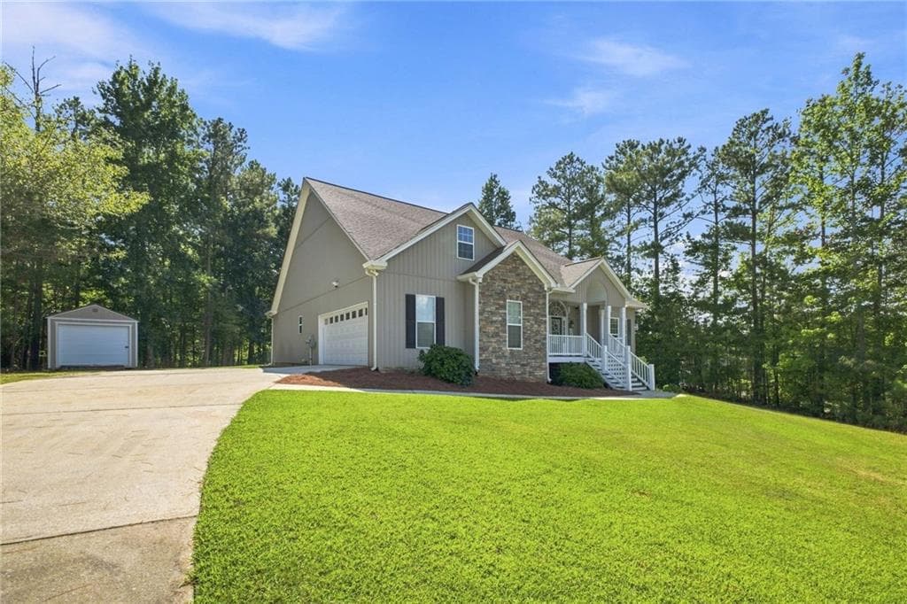 3 bedroom, 2 bathroom, 2,014 sq ft single family residence for sale at 30 Willow Leaf Drive, Buchanan, GA 30113 — photo 4