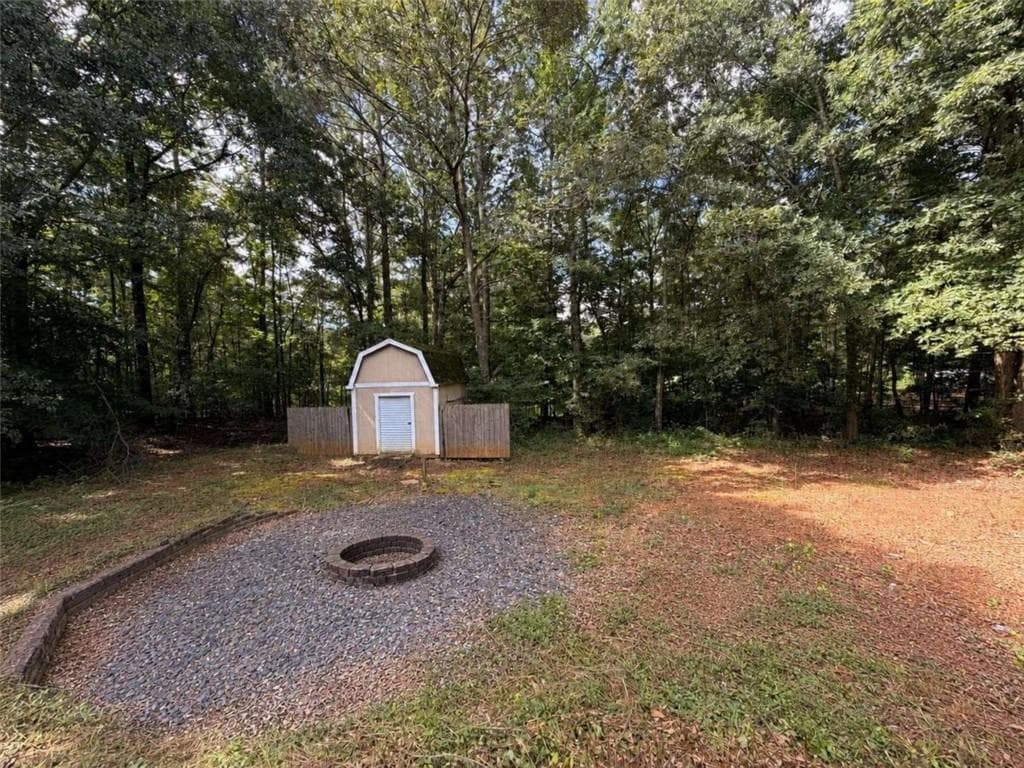 3 bedroom, 3 bathroom, 2,030 sq ft single family residence under contract at 73 Stowe Way, Sharpsburg, GA 30277 — photo 5