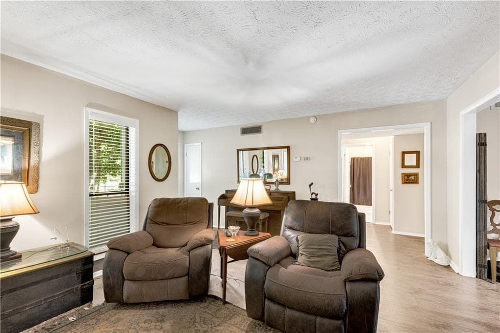 2 bedroom, 2 bathroom, 1,314 sq ft condominium for sale at 605 Dunbar Drive 605, Atlanta, GA 30338 — photo 6