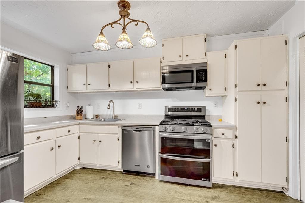 2 bedroom, 2 bathroom, 1,314 sq ft condominium for sale at 605 Dunbar Drive 605, Atlanta, GA 30338 — photo 9