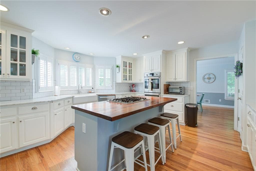 4 bedroom, 5 bathroom, 3,244 sq ft single family residence under contract at 103 Shady Ln, Cumming, GA 30040 — photo 5