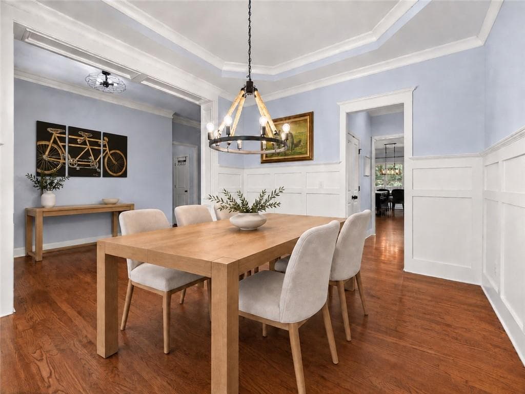 6 bedroom, 5 bathroom, 5,240 sq ft single family residence for sale at 11880 Old Station Place, Alpharetta, GA 30004 — photo 4