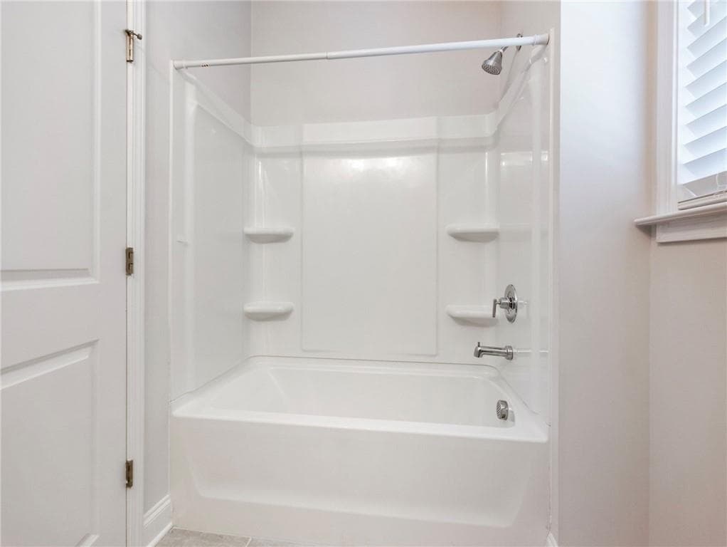 5 bedroom, 4 bathroom, 2,893 sq ft single family residence for sale at 3438 Long Creek Drive, Buford, GA 30519 — photo 5
