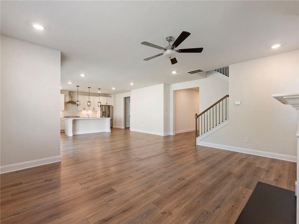 5 bedroom, 4 bathroom, 2,893 sq ft single family residence for sale at 3438 Long Creek Drive, Buford, GA 30519 — photo 7