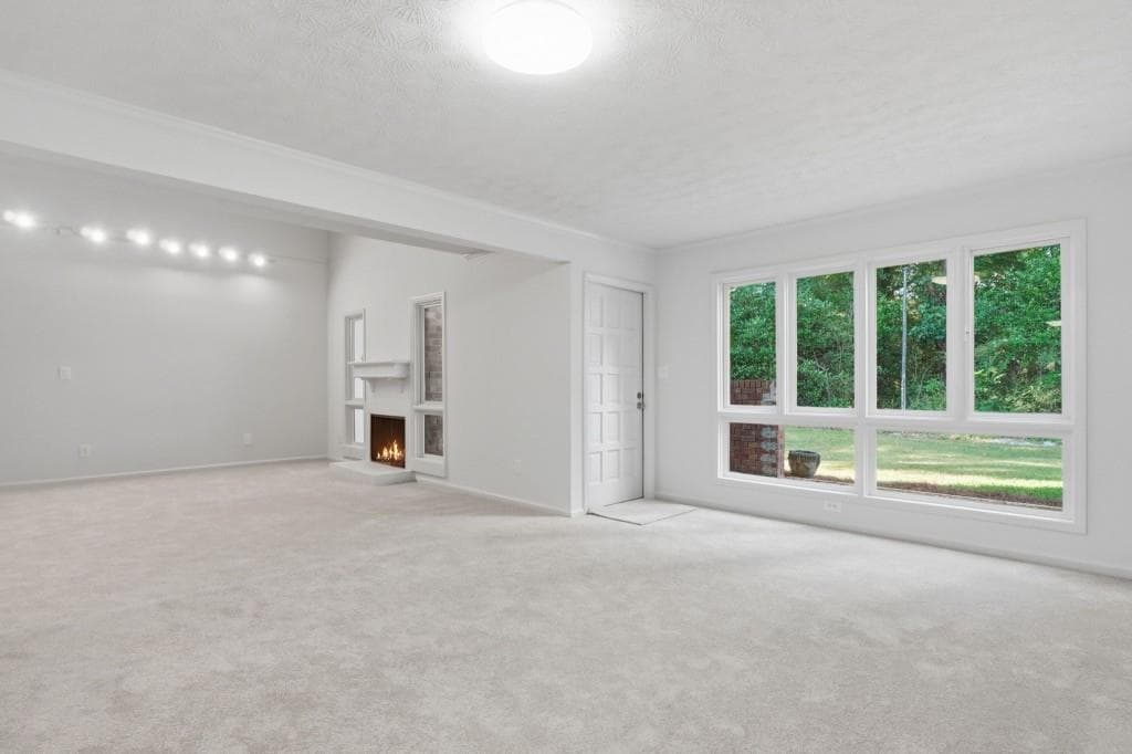 3 bedroom, 3 bathroom, 2,228 sq ft townhouse for sale at 3229 Clairmont North, Atlanta, GA 30329 — photo 8
