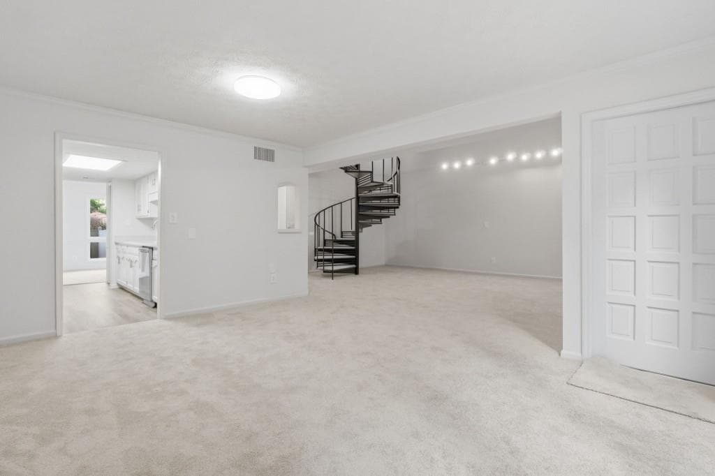 3 bedroom, 3 bathroom, 2,228 sq ft townhouse for sale at 3229 Clairmont North, Atlanta, GA 30329 — photo 9