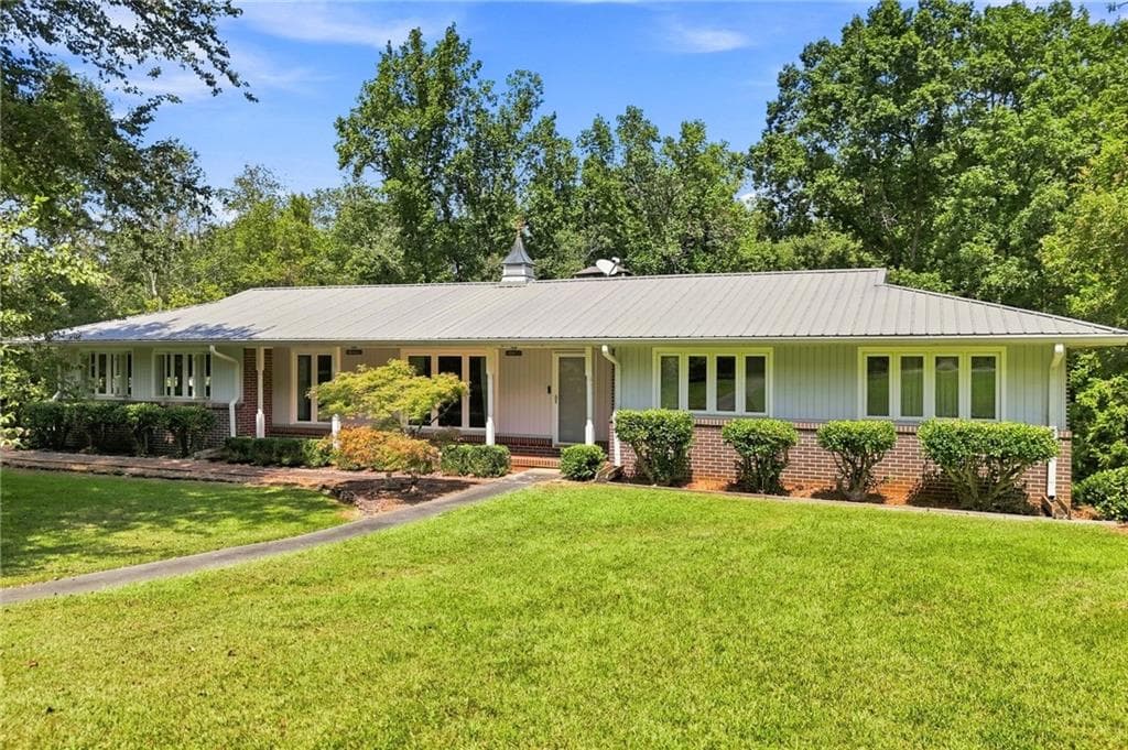 3 bedroom, 2 bathroom, 1,547 sq ft single family residence under contract at 327 Green Drive, Canton, GA 30114