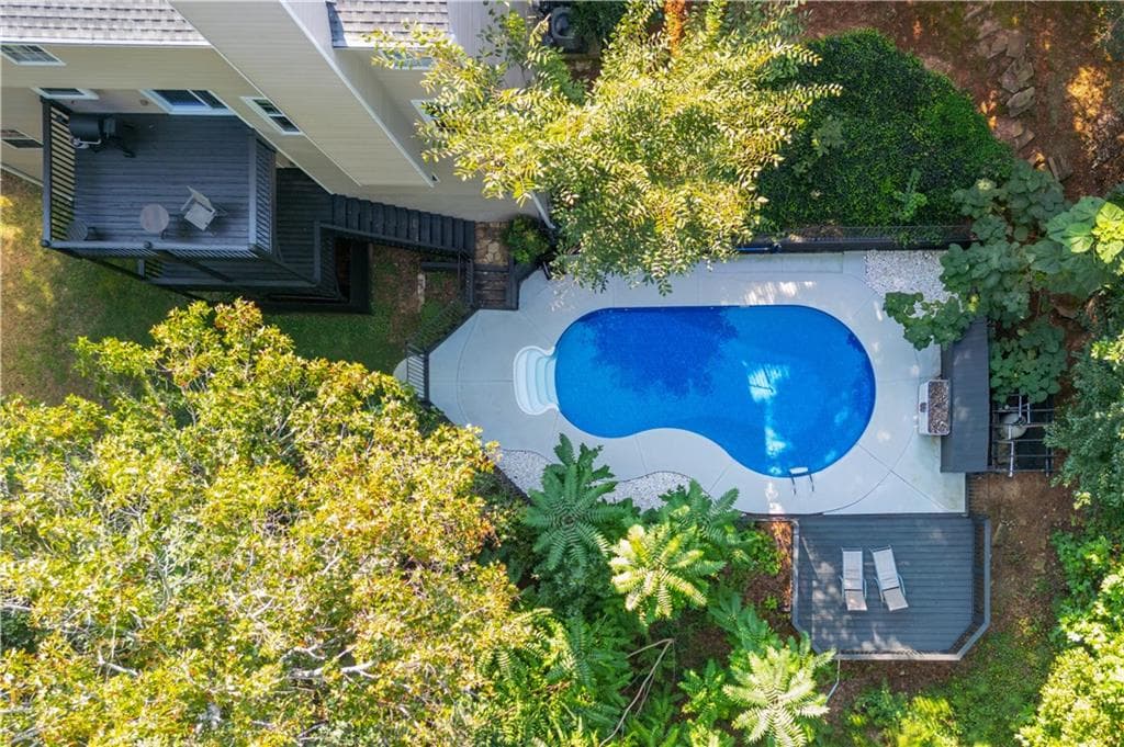 4 bedroom, 3 bathroom, 2,792 sq ft single family residence for sale at 777 Chanson Drive, Marietta, GA 30064 — photo 2