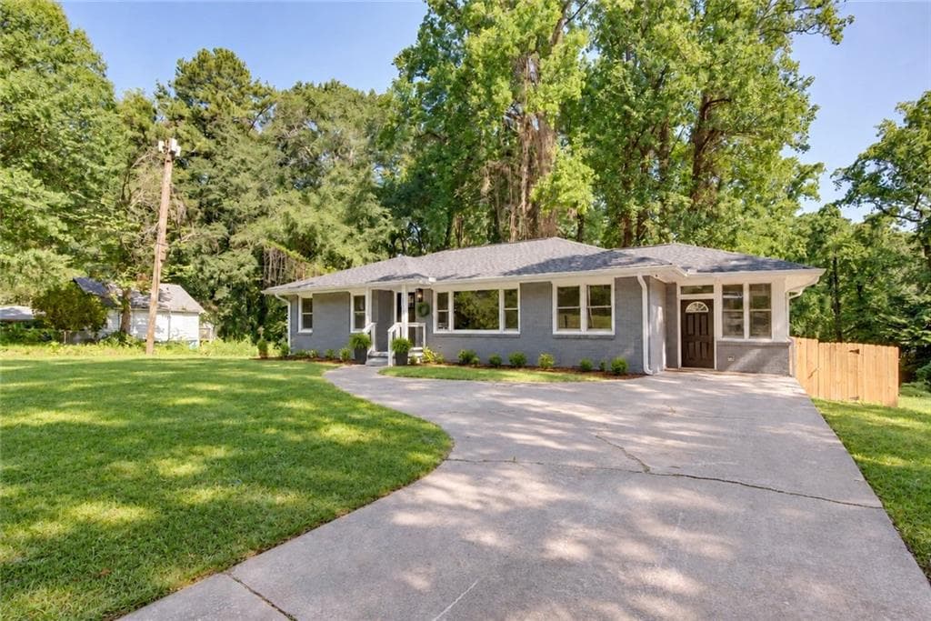 3 bedroom, 2 bathroom, 1,520 sq ft single family residence for sale at 1827 North Avenue, Atlanta, GA 30318 — photo 3