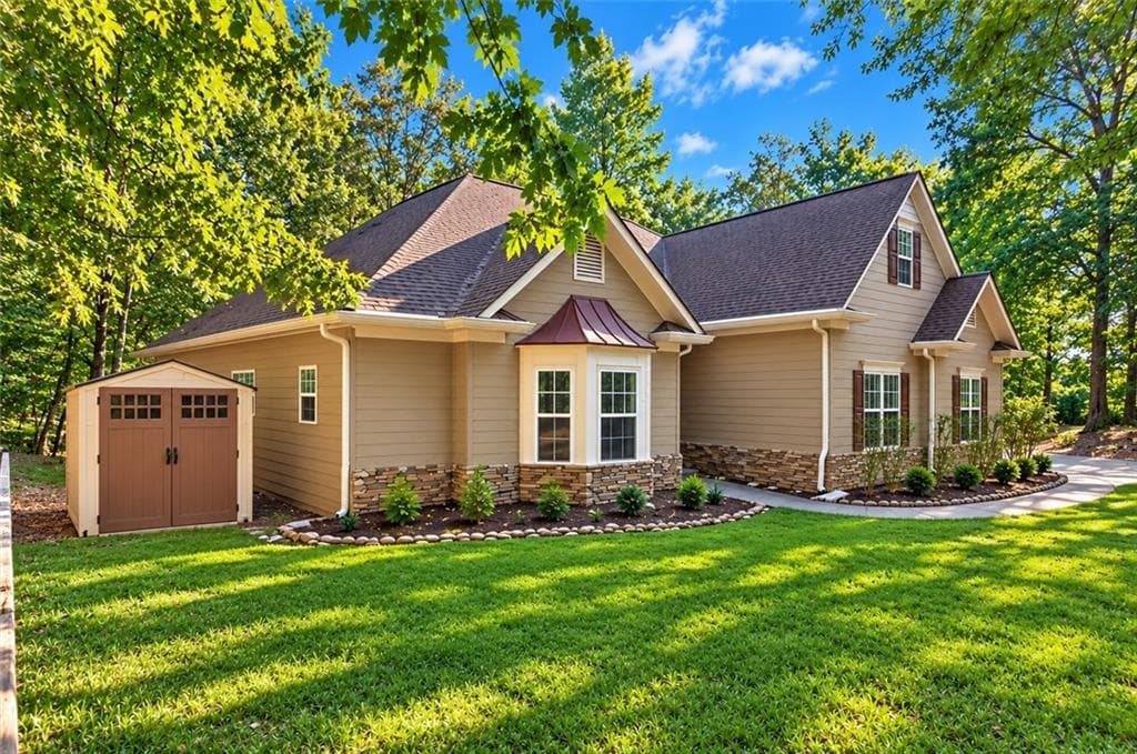 3 bedroom, 5 bathroom, 2,390 sq ft single family residence for sale at 133 Dogwood Court, Waleska, GA 30183 — photo 2