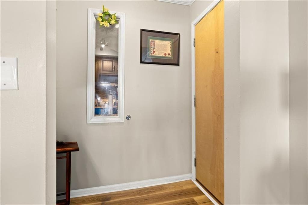 3 bedroom, 2 bathroom, 1,469 sq ft condominium for sale at 6851 Roswell Road M5, Sandy Springs, GA 30328 — photo 3