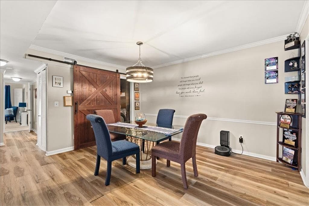 3 bedroom, 2 bathroom, 1,469 sq ft condominium for sale at 6851 Roswell Road M5, Sandy Springs, GA 30328 — photo 7