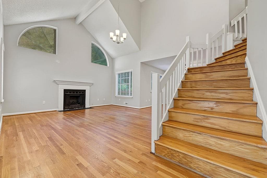 3 bedroom, 3 bathroom, 2,157 sq ft single family residence for sale at 1009 Cobb Place Manor Drive, Marietta, GA 30066 — photo 2
