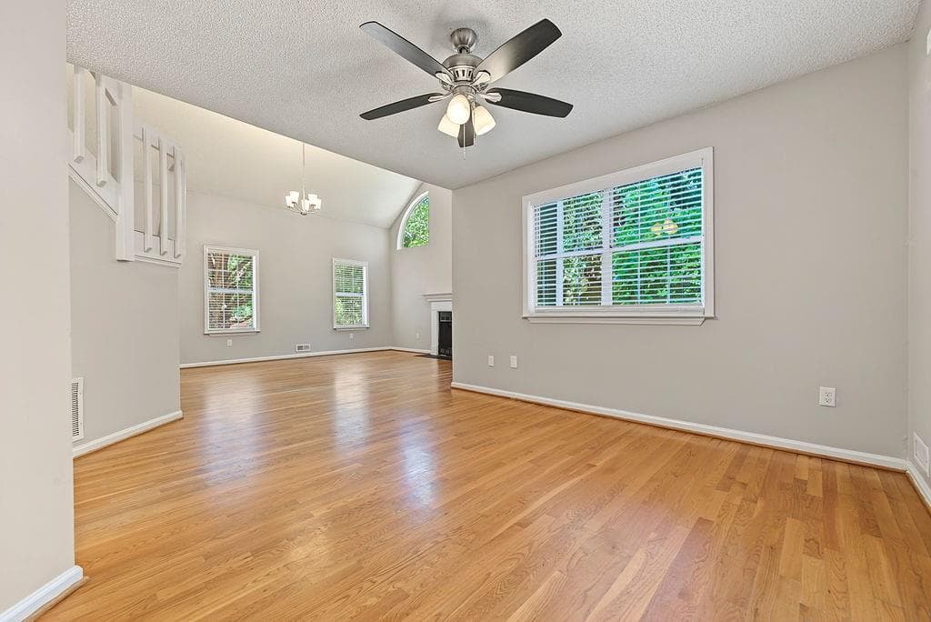 3 bedroom, 3 bathroom, 2,157 sq ft single family residence for sale at 1009 Cobb Place Manor Drive, Marietta, GA 30066 — photo 7