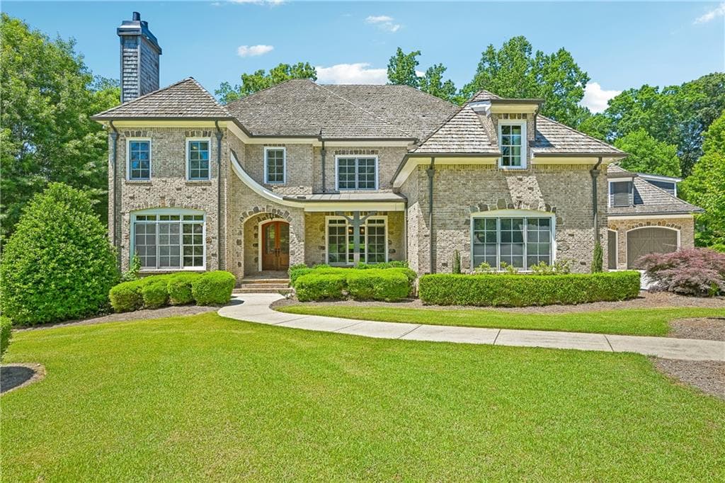 6 bedroom, 9 bathroom home for sale at 880 Crabapple Hill, Alpharetta, GA