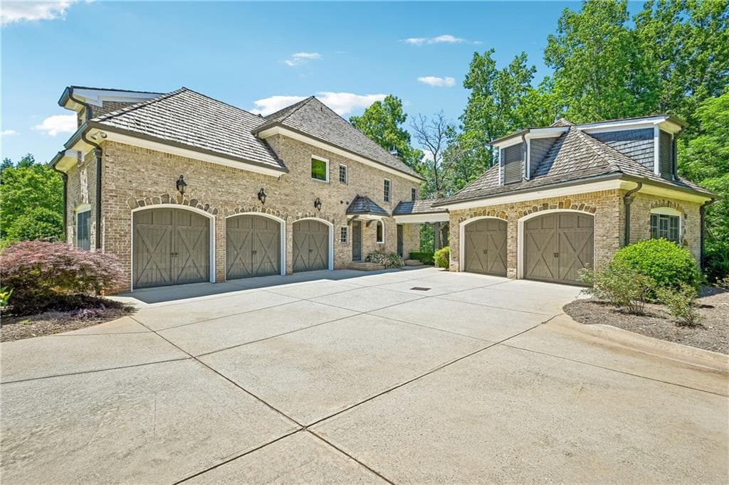 6 bedroom, 9 bathroom single family residence for sale at 880 Crabapple Hill, Alpharetta, GA 30004 — photo 4