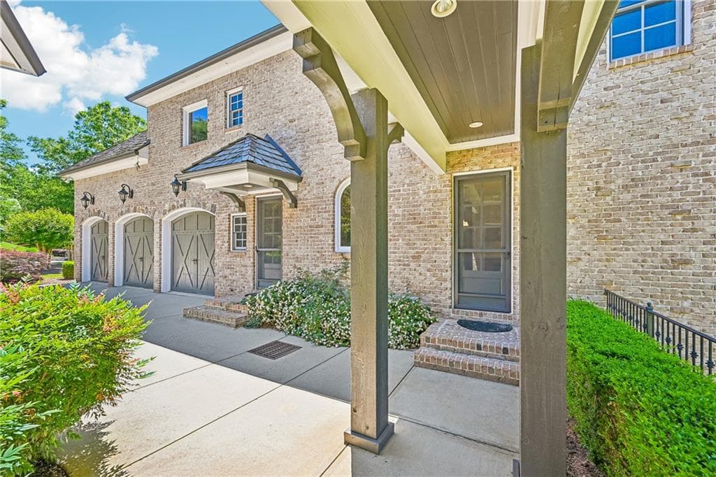 6 bedroom, 9 bathroom single family residence for sale at 880 Crabapple Hill, Alpharetta, GA 30004 — photo 7