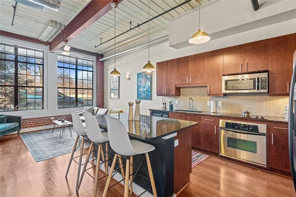 2 bedroom, 2 bathroom, 1,120 sq ft condominium for rent at 1261 Caroline Street 111, Atlanta, GA 30307 for $2,500 a month — photo 3