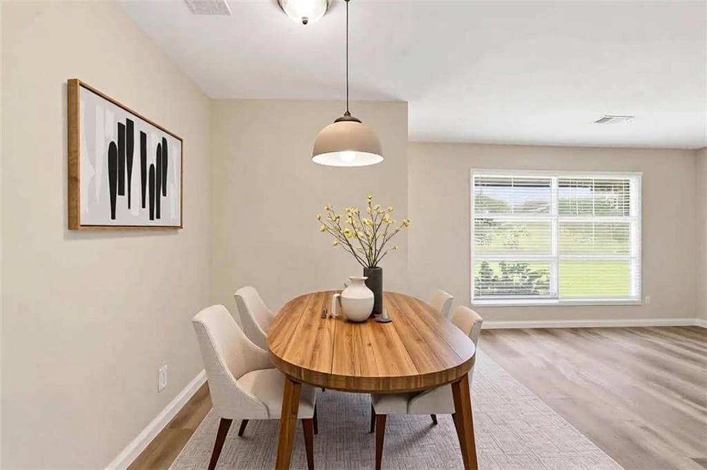 2 bedroom, 2 bathroom, 1,236 sq ft single family residence for sale at 2723 Ellen Way, Decatur, GA 30032 — photo 2
