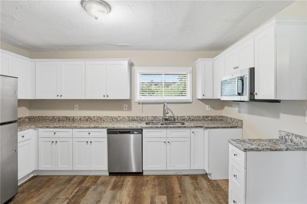 2 bedroom, 2 bathroom, 1,236 sq ft single family residence for sale at 2723 Ellen Way, Decatur, GA 30032 — photo 9