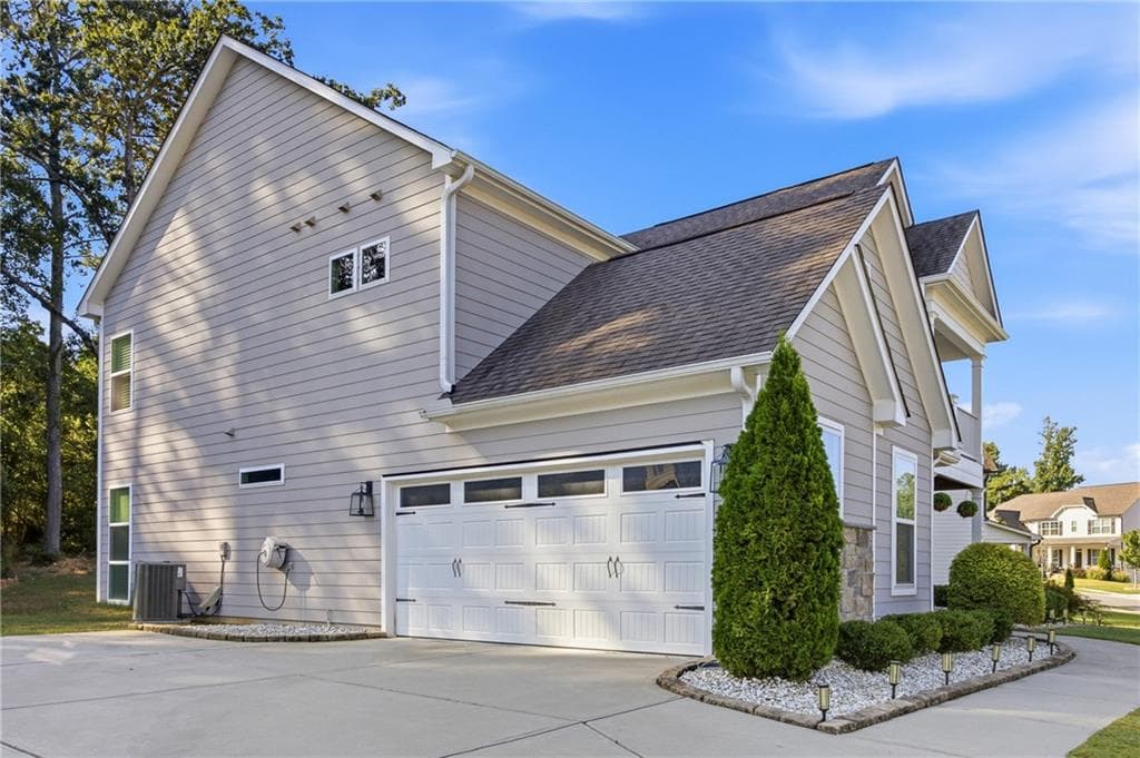 4 bedroom, 3 bathroom, 2,829 sq ft single family residence for sale at 2860 Windsor Knoll Drive, Dacula, GA 30019 — photo 2