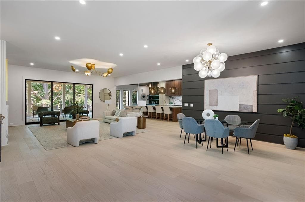 5 bedroom, 6 bathroom, 4,600 sq ft single family residence for sale at 1671 Manhasset Drive, Dunwoody, GA 30338 — photo 7