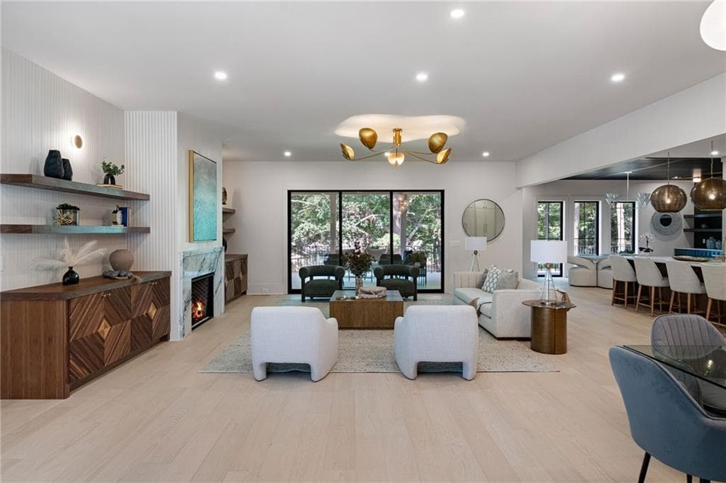 5 bedroom, 6 bathroom, 4,600 sq ft single family residence for sale at 1671 Manhasset Drive, Dunwoody, GA 30338 — photo 8