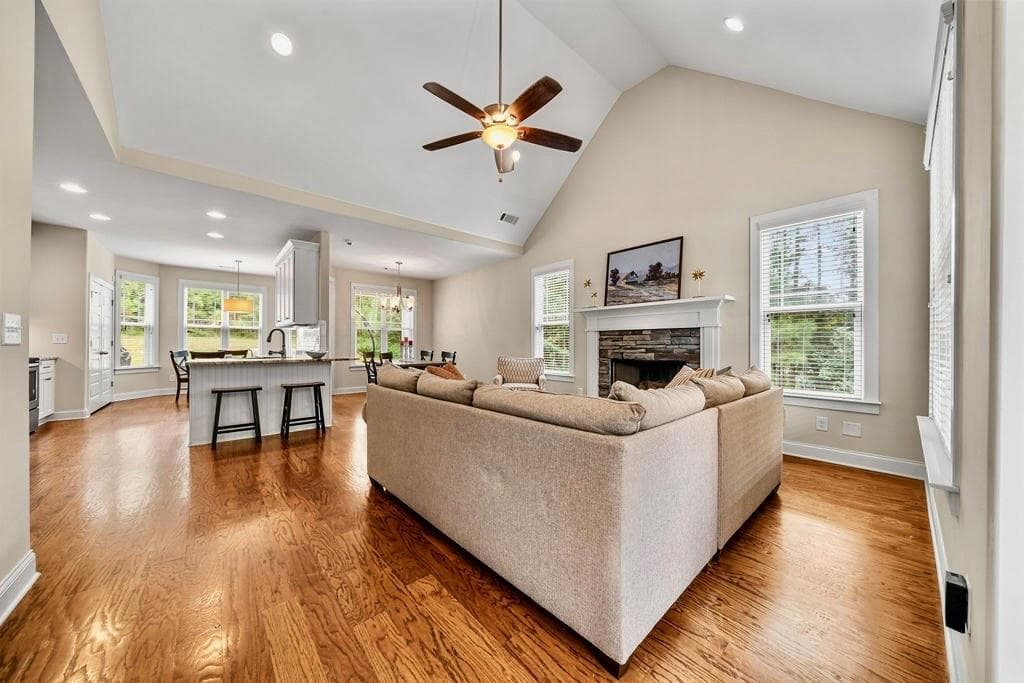 4 bedroom, 3 bathroom, 2,080 sq ft single family residence for sale at 265 Emerald Hills Lane, Newnan, GA 30263 — photo 7