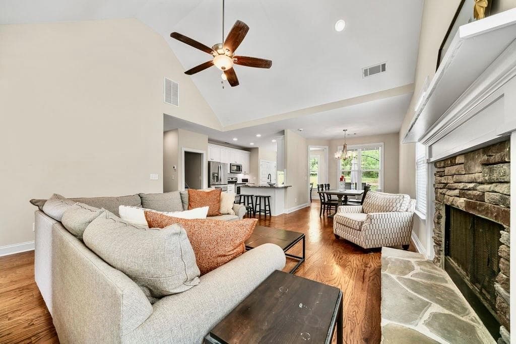 4 bedroom, 3 bathroom, 2,080 sq ft single family residence for sale at 265 Emerald Hills Lane, Newnan, GA 30263 — photo 9