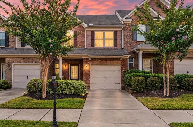3 bedroom, 3 bathroom, 1,392 sq ft townhouse for sale at 3123 Haynes Park Drive, Lithonia, GA 30038 — photo 2