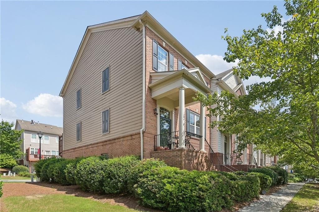3 bedroom, 4 bathroom, 2,268 sq ft townhouse for sale at 2446 Natoma Court 11, Smyrna, GA 30080