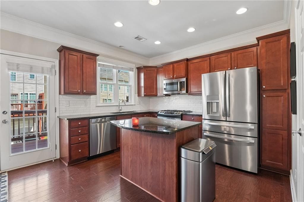 3 bedroom, 4 bathroom, 2,268 sq ft townhouse for sale at 2446 Natoma Court 11, Smyrna, GA 30080 — photo 5